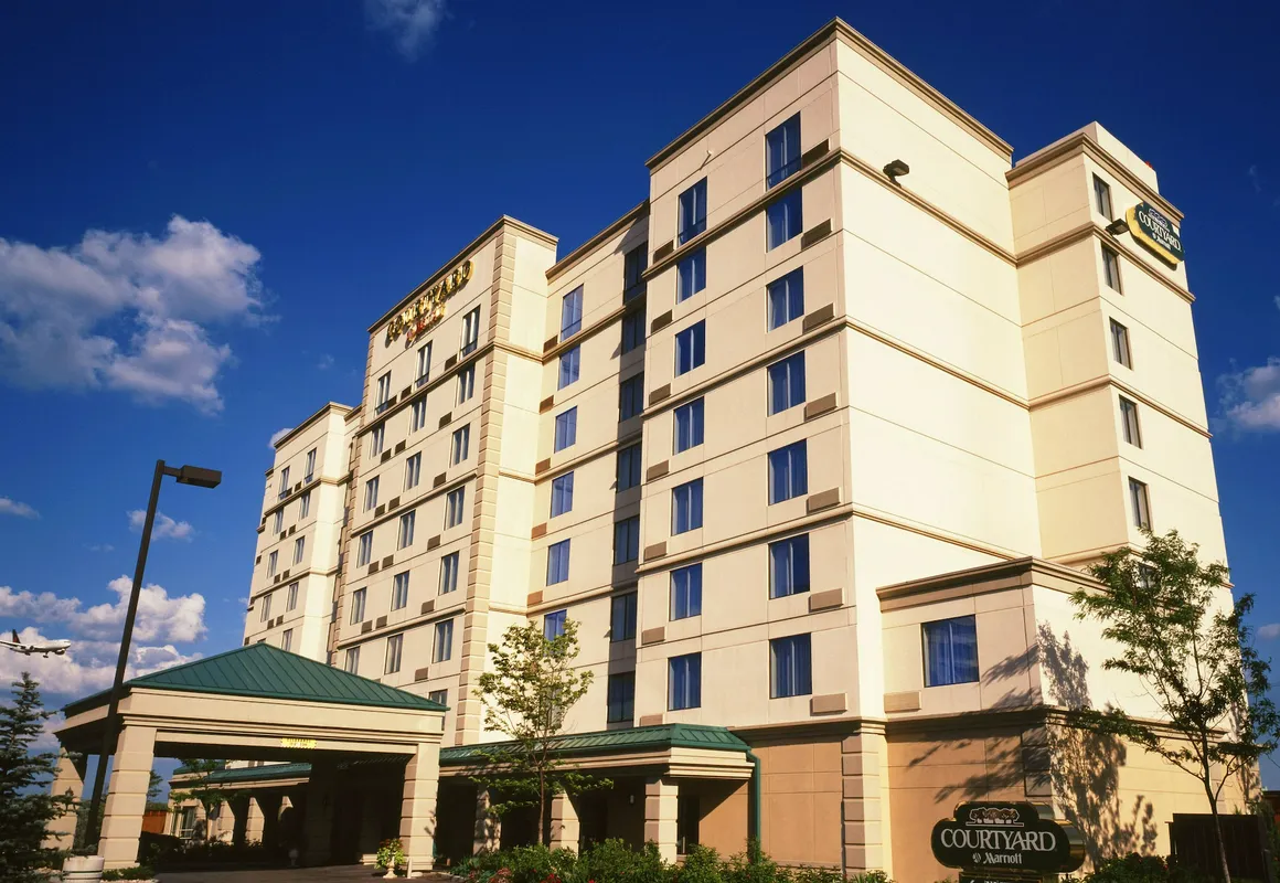 Courtyard by Marriott Toronto Airport hotel hero