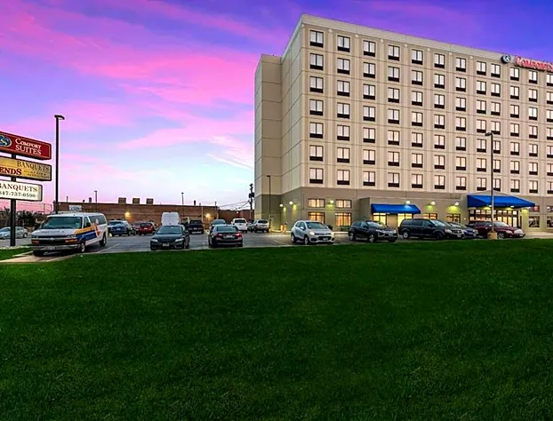 Comfort Suites Chicago O'Hare Airport hotel detail image 3