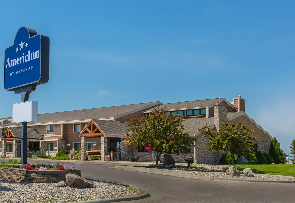 AmericInn by Wyndham Marshall hotel hero