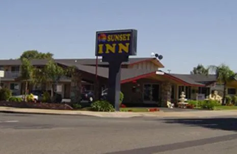 Sunset Inn Lake Oroville hotel detail image 3