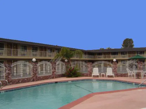 Sunset Inn Lake Oroville hotel detail image 1