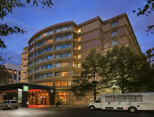 Embassy Suites by Hilton Chicago O'Hare Rosemont hotel detail image 1