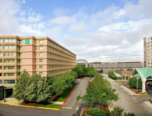 Embassy Suites by Hilton Chicago O'Hare Rosemont hotel detail image 1