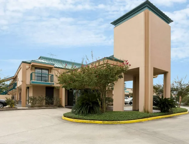 Rodeway Inn & Suites New Orleans Gentilly hotel detail image 1