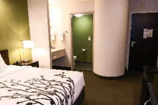 Sleep Inn & Suites Niantic North hotel detail image 4