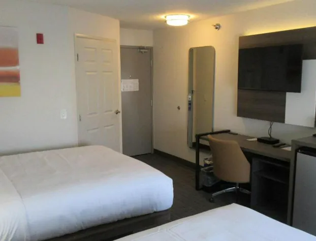 Comfort Inn & Suites Rochester South Mayo Clinic hotel detail image 3