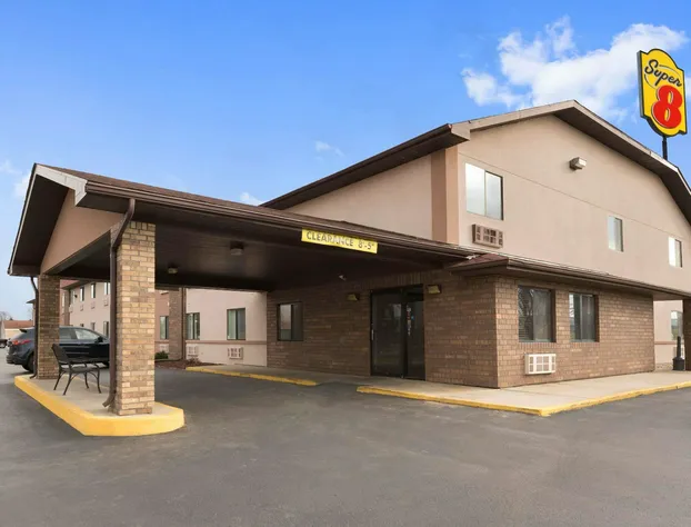 Super 8 by Wyndham Rantoul hotel detail image 1