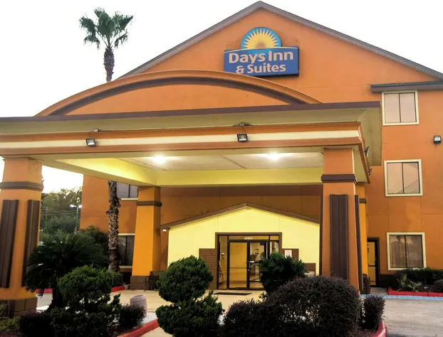 Days Inn & Suites by Wyndham Houston North/Aldine hotel detail image 1