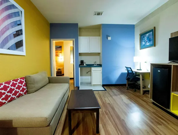 Days Inn & Suites by Wyndham Houston North/Aldine hotel detail image 3