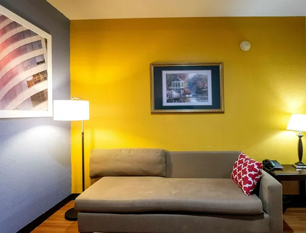 Days Inn & Suites by Wyndham Houston North/Aldine hotel detail image 4