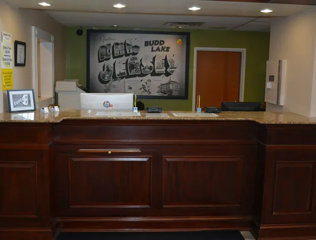 Super 8 by Wyndham Budd Lake hotel detail image 4