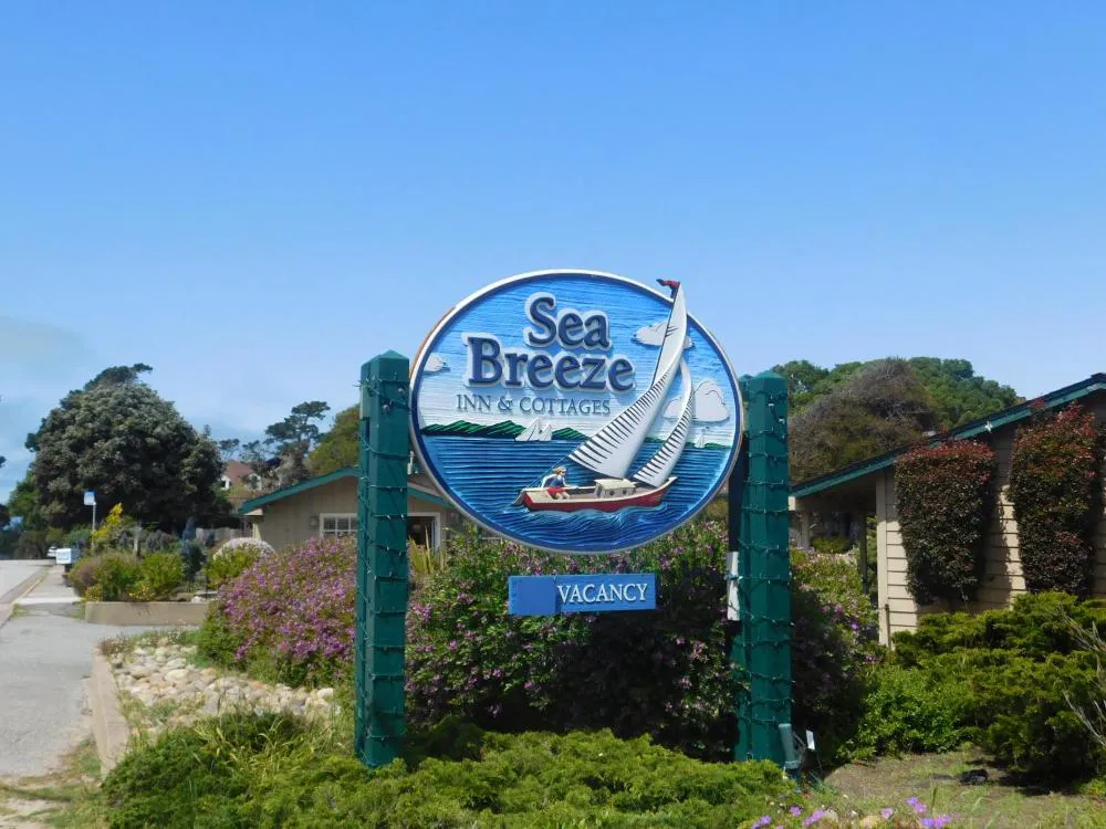 Sea Breeze Inn And Cottages hotel hero