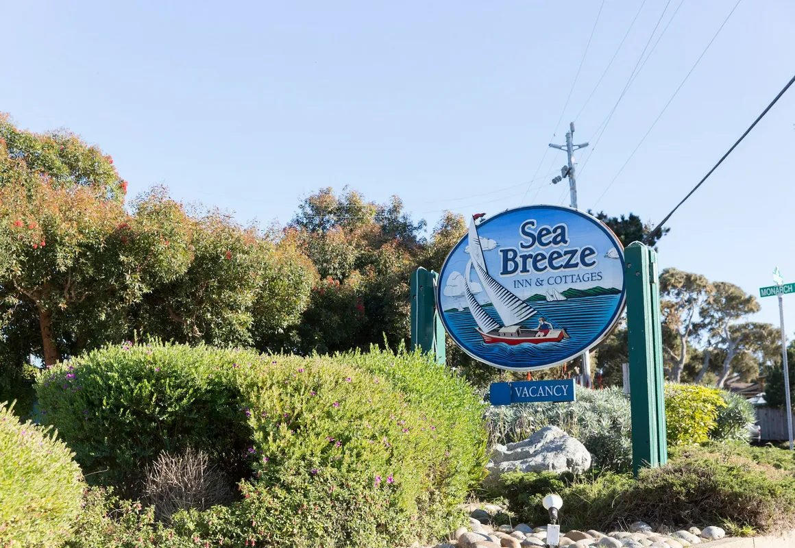 Sea Breeze Inn And Cottages hotel hero