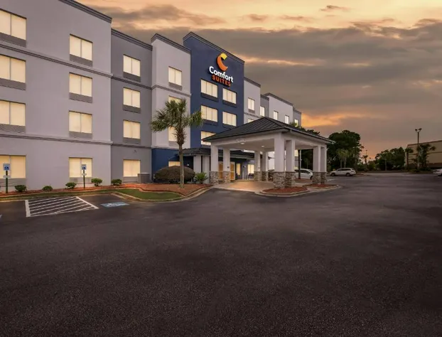 Comfort Suites Columbia at Harbison hotel detail image 3