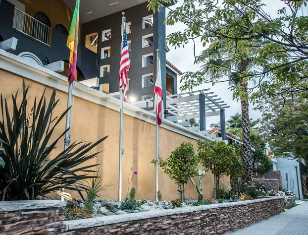 Tilt Hotel Universal/Hollywood, an Ascend Collection Hotel hotel detail image 1