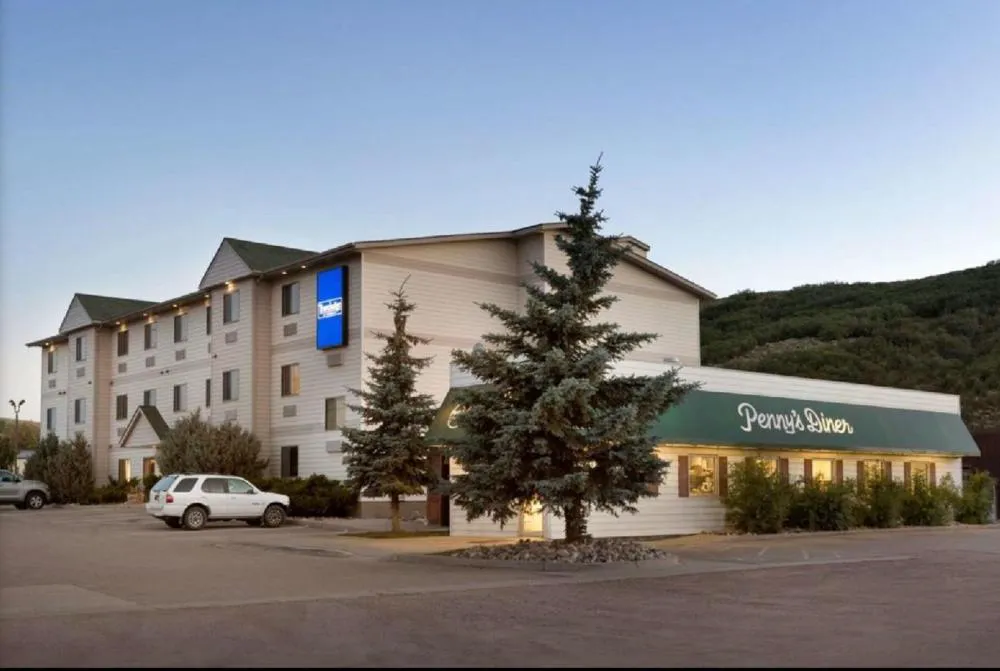 Travelodge by Wyndham Yampa hotel hero
