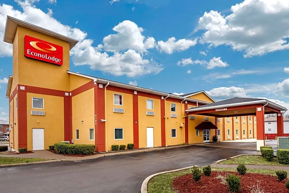 Econo Lodge Louisville Airport hotel hero