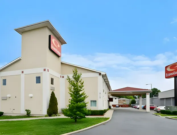Econo Lodge Louisville Airport hotel detail image 2