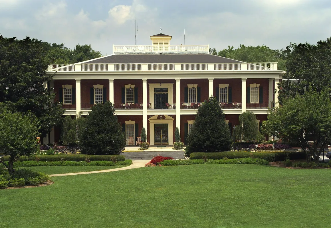 The Inn at Stone Mountain Park hotel hero