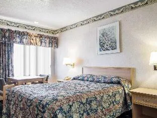 Rodeway Inn Monterey Near Fairgrounds hotel detail image 3