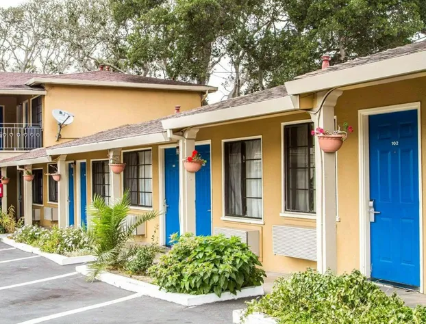 Rodeway Inn Monterey Near Fairgrounds hotel detail image 1