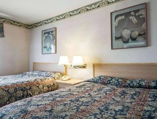 Rodeway Inn Monterey Near Fairgrounds hotel detail image 3