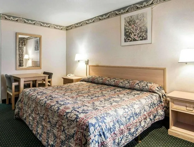 Rodeway Inn Monterey Near Fairgrounds hotel detail image 4