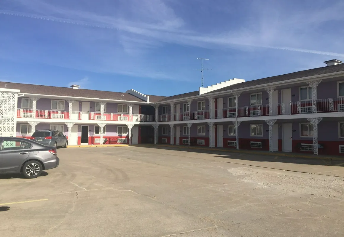 Circle S Motel hotel hero