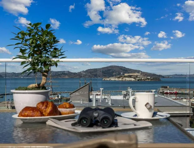 Suites At Fishermans Wharf hotel detail image 3