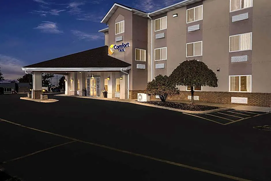 Comfort Inn hotel hero