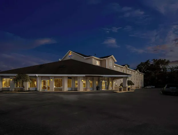 Comfort Inn Painesville - Concord hotel detail image 1