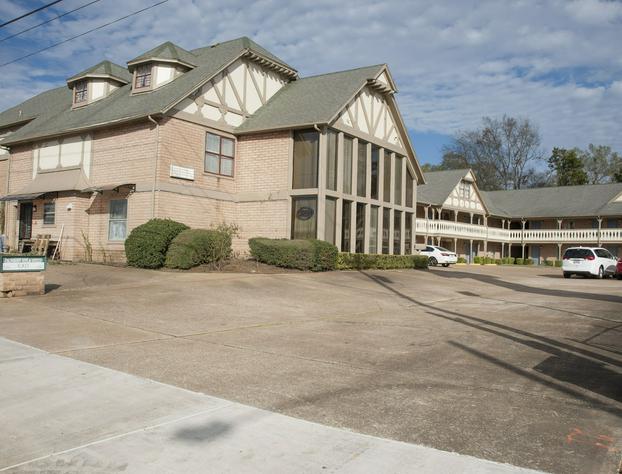 Victorian Inn & Suites hotel detail image 1