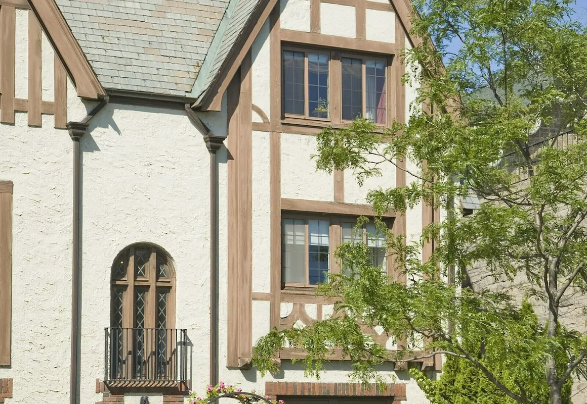 Red Coach Inn hotel hero