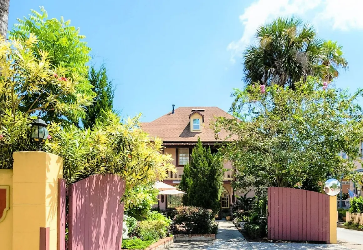 Casa De Solana Bed & Breakfast hotel hero