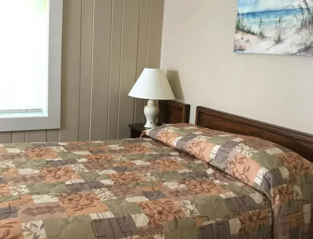 Kennebunk Gallery Motel & Cottages hotel detail image 3