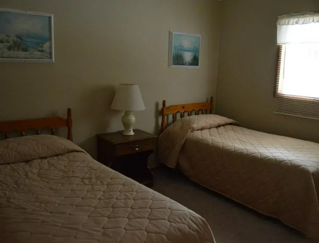 Kennebunk Gallery Motel & Cottages hotel detail image 3