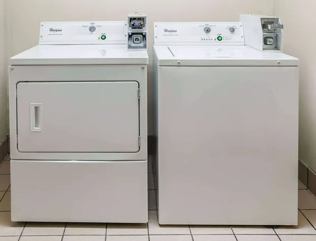 Super 8 by Wyndham Garland North Dallas Area hotel detail image 3