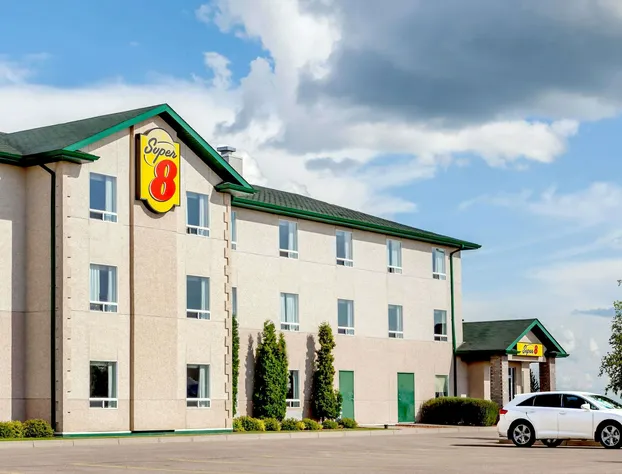 Super 8 by Wyndham Prince Albert hotel detail image 1