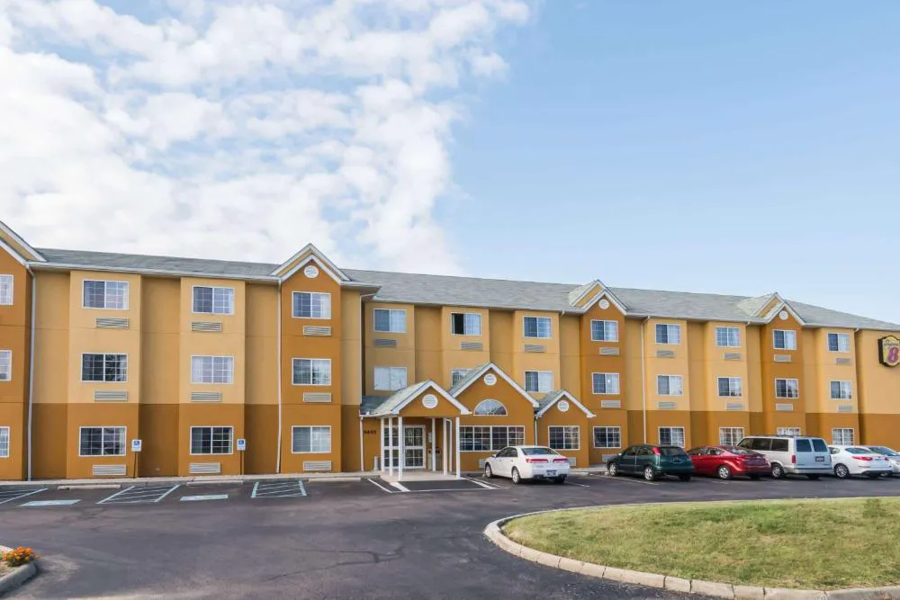 Super 8 by Wyndham Columbus West hotel hero
