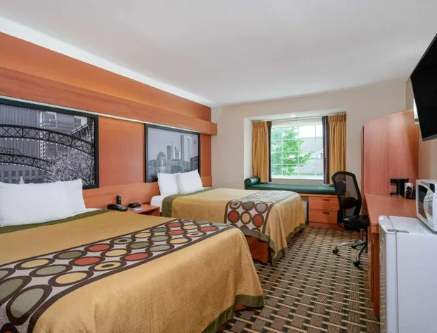 Super 8 by Wyndham Columbus West hotel detail image 2