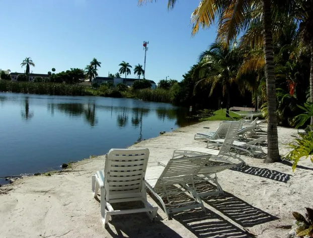 Marco Island Lakeside Inn hotel detail image 3