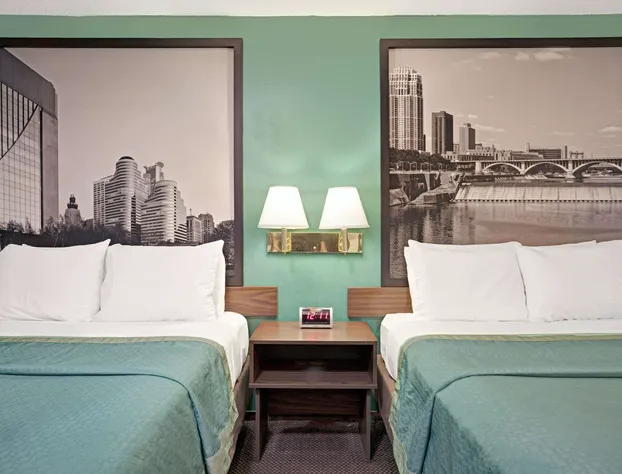 Super 8 by Wyndham Buffalo hotel detail image 3