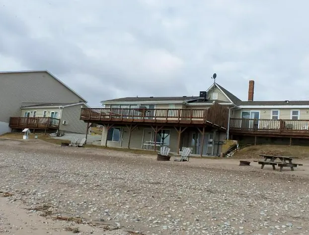 Algoma Beach Motel hotel detail image 1