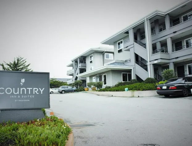 Country Inn & Suites by Radisson, Monterey Beachfront-Marina, CA hotel detail image 1