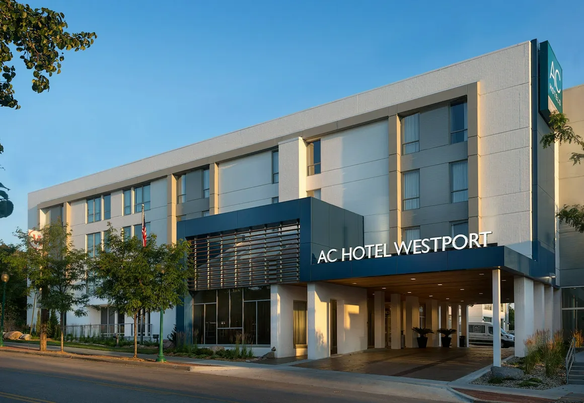 AC Hotel Kansas City Plaza hotel hero