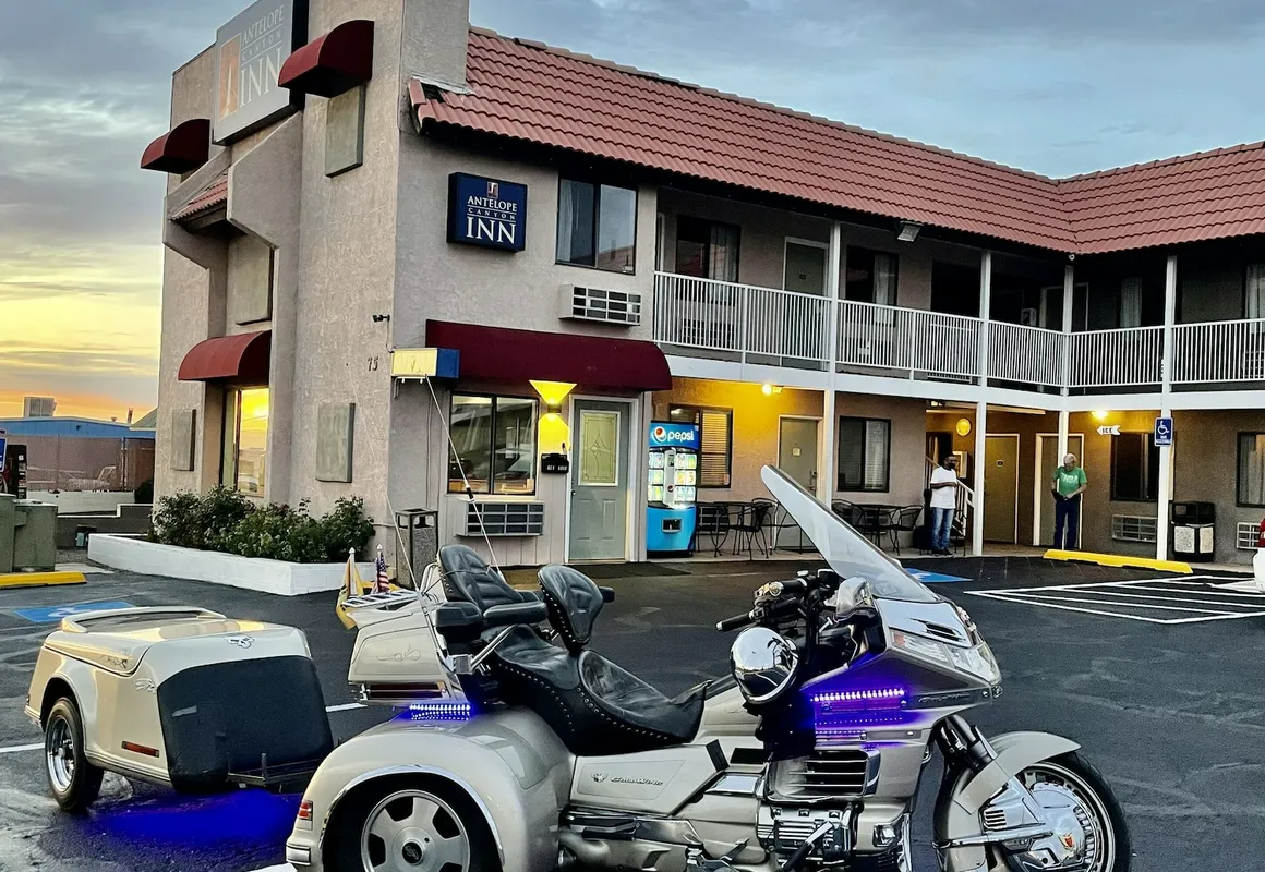 Antelope Canyon Inn hotel hero