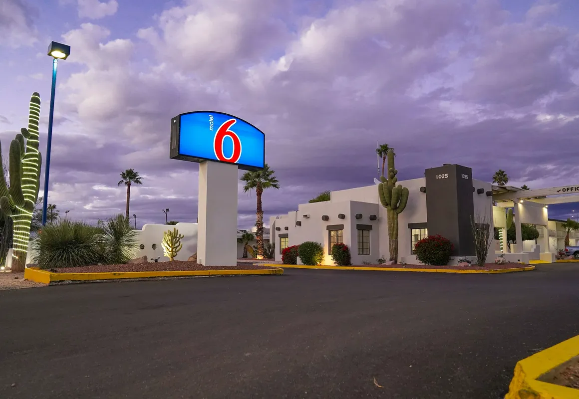 Motel 6 Tucson, AZ hotel hero