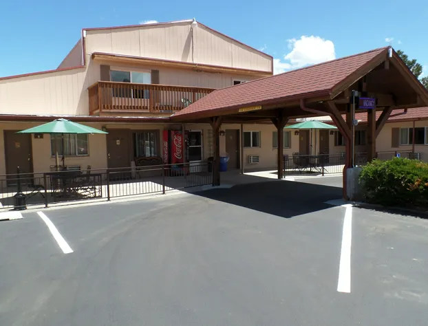 Peak To Peak Lodge hotel detail image 1