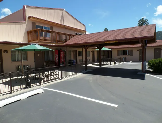 Peak To Peak Lodge hotel detail image 2