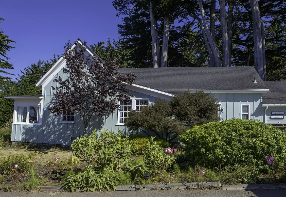 The Inn at Schoolhouse Creek hotel hero